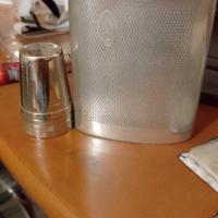 Boccetta,con bicchierini, antica ,da esporre 