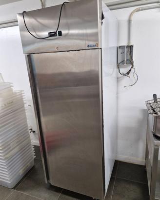 Armadio refrigerato professionale