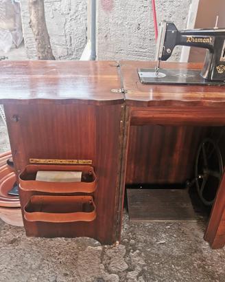 macchina da cucire con mobiletto anni 60