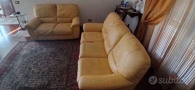 COPPIA DIVANI IN PELLE