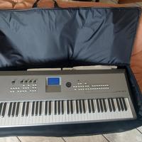 Pianoforte Yamaha MM8