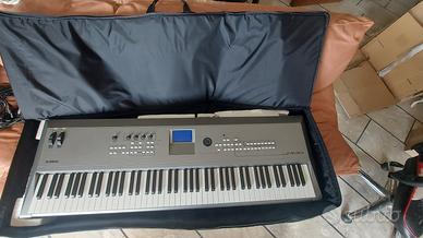 Pianoforte Yamaha MM8