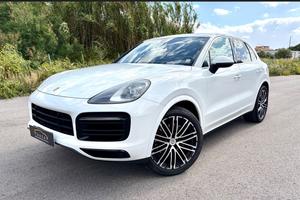 Porsche Cayenne 3.0 Platinum Edition #10838