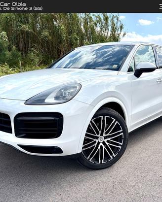 Porsche Cayenne 3.0 Platinum Edition #10838