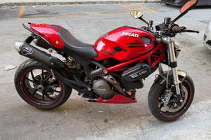 MONSTER 796