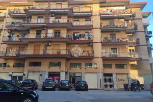 4 LOCALI A SALERNO