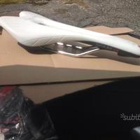 Sella per bicicletta da corsa