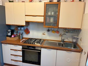 Cucina completa 2.40 metri,elettrdomestici inclusi