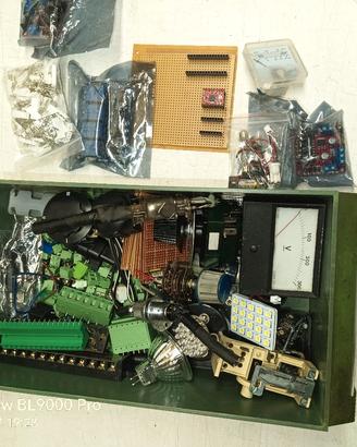 componenti elettronici 