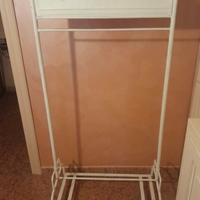 Stender porta abiti in ferro bianco