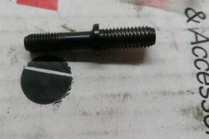 Prigioniero M 8 x 1.25 per Desmo 16 RR 76610401A