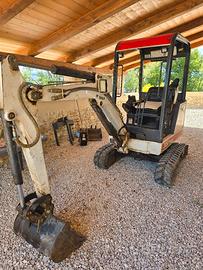 Mini Escavatore  Bobcat 320