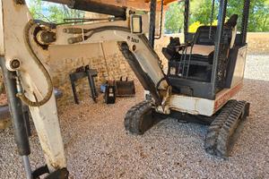 Mini Escavatore  Bobcat 320