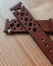 cinturino artigianale in pelle per orologio 