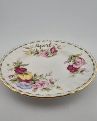 Piatto Aprile-Flower of the Month di Royal Albert