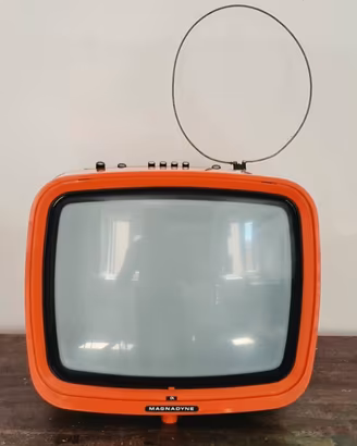 televisore vintage Magnadyne Picchio Rosso 