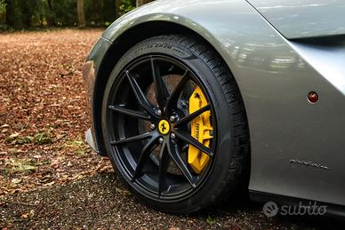 Ferrari 812 cerchi in lega originali