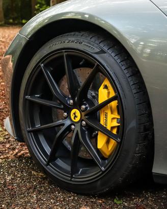 Ferrari 812 cerchi in lega originali