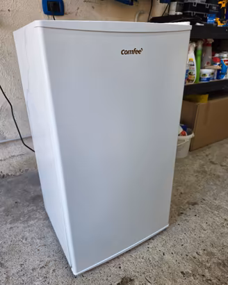 Frigorifero Comfee compatto 93 L, controllo temp.