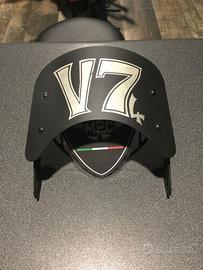 Parabrezza con tabella portanumero V7