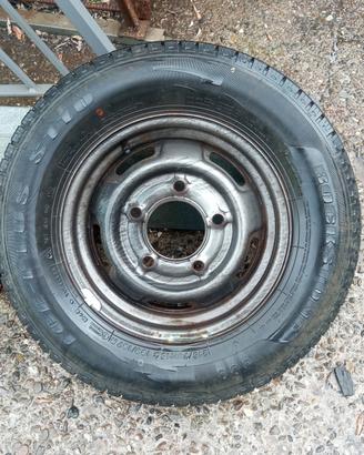 Gomme e cerchi Tata Pick Up