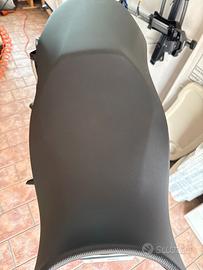 Sella originale Bmw f900r mai usata