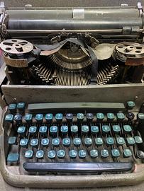 Macchina da scrivere Remington