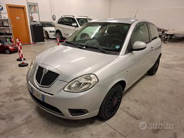Lancia Ypsilon 1.2 Versus