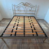 LETTO IN FERRO BATTUTO DEL ‘900