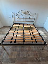 LETTO IN FERRO BATTUTO DEL ‘900