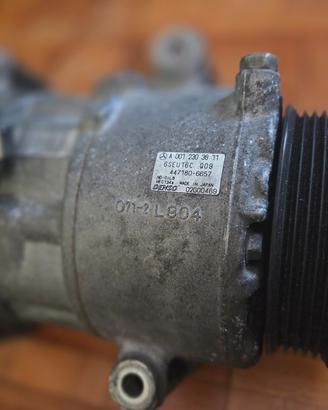 Compressore A/C Mercedes 6SEU16C DENSO A0012303611
