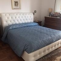 Letto matrimoniale con cassettone