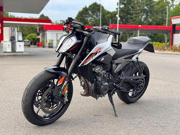 Ktm duke 790