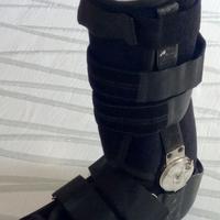 Tutore ortopedico a stivaletto