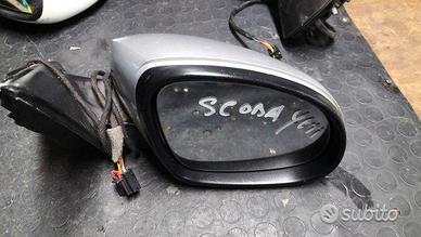 Specchietto retrovisore dx Skoda yeti