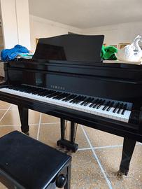 Pianoforte Yamaha a coda