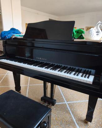 Pianoforte Yamaha a coda