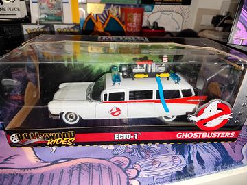 Modellino Ecto-1 della serie "Hollywood Rides"