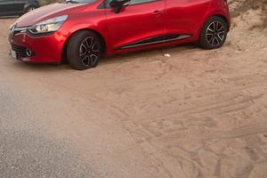 Renault Clio IV 1.5 dCi 90 CV diesel