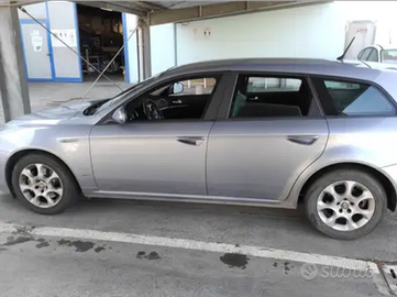 Alfa romeo 159 120 CV diesel con gancio traino