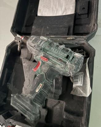 Avvitatore a percussione parkside a batteria
