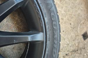 gomme invernali 215 / 45 R17 con cerchio in lega