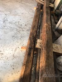 Travi antiche in legno di castagno
