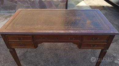 Tavolo Scrittoio in noce 