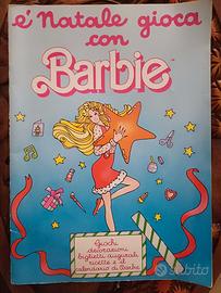 Libro È Natale gioca con Barbie