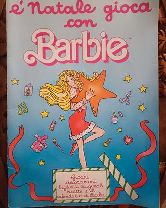Libro È Natale gioca con Barbie