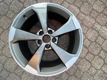 Cerchio originale audi RS3 Rotor 19”