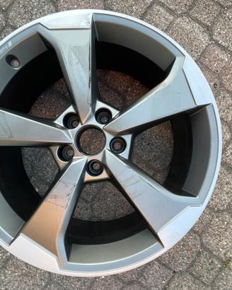 Cerchio originale audi RS3 Rotor 19”