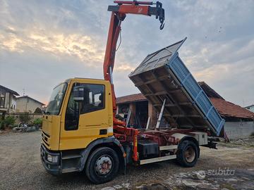 Iveco Eurocargo 120E18 ribaltabile con gru Fassi