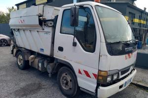 ISUZU NKR 77 COMPATTATORE E VOLTA CASSONETTI